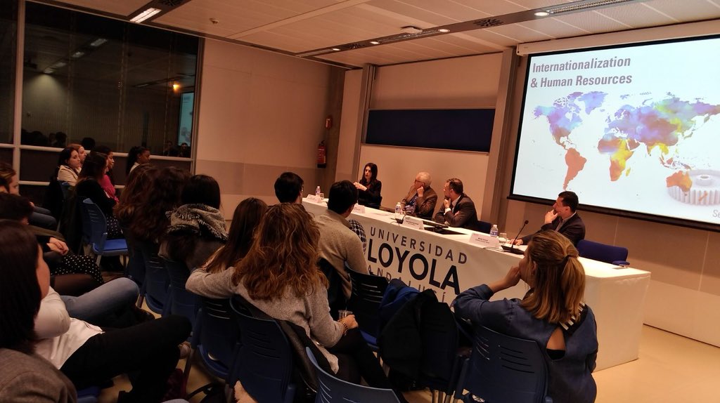 JGTAPIAL's tweet photo. Anoche tuve la suerte de compartir mesa y experiencias con los prof. Daniela Corsaro (@uniiulm), Michal Turczyk (@sghwarsaw) y Dow Scott (@LoyolaQuinlan) que están esta semana con los alumnos de @LoyolaLS #MBA #MUDF #MUDPGT #MUMK #internationalizationathome https://t.co/6xq4PLJXDe