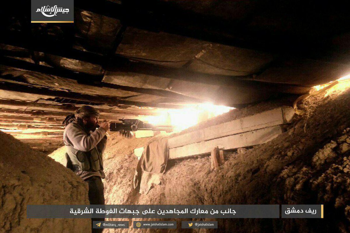 Islamarmy_eng3's tweet photo. #Damascus_countryside
The mujahideen fight within violent battles on al-Rayhan front – Water Axis in an attempt by the Assad gangs to storm the town, the mujahideen repel them and destroy a T72 tank. https://t.co/s96KYDOI9e