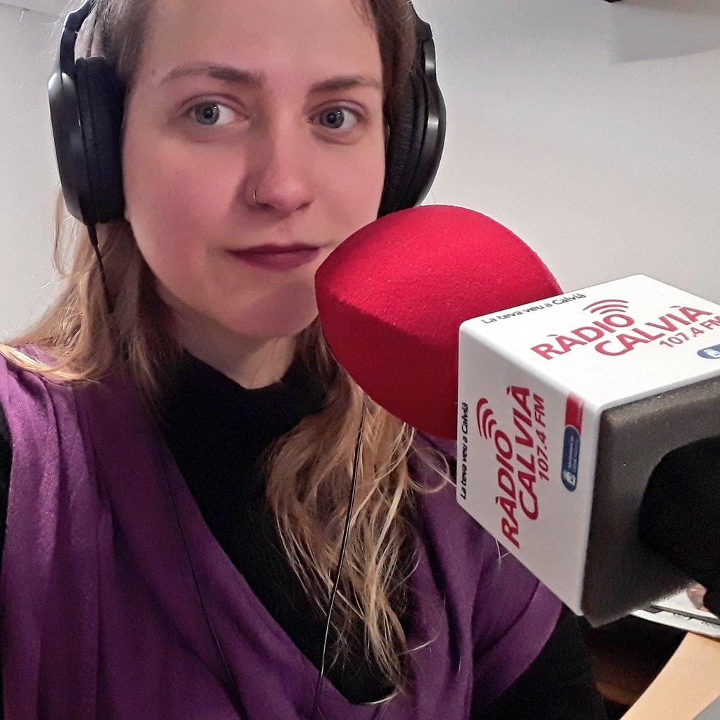 anaserra_'s tweet photo. En @RadioCalvia celebramos el Día de la Mujer 💜 informando de todo lo que tiene que ver con el #8M https://t.co/RmVZgoxdDN