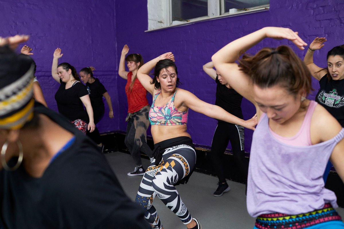 Sport_England's tweet image. This International Women's Day, we're celebrating women everywhere who get active 🚶‍♀️🚴‍♂️🏊‍♀️♿🏋️‍♂️

Share your sweaty selfies and show how you'll #PressforProgress to close the gender gap in #physicalactivity.

#IWD2018