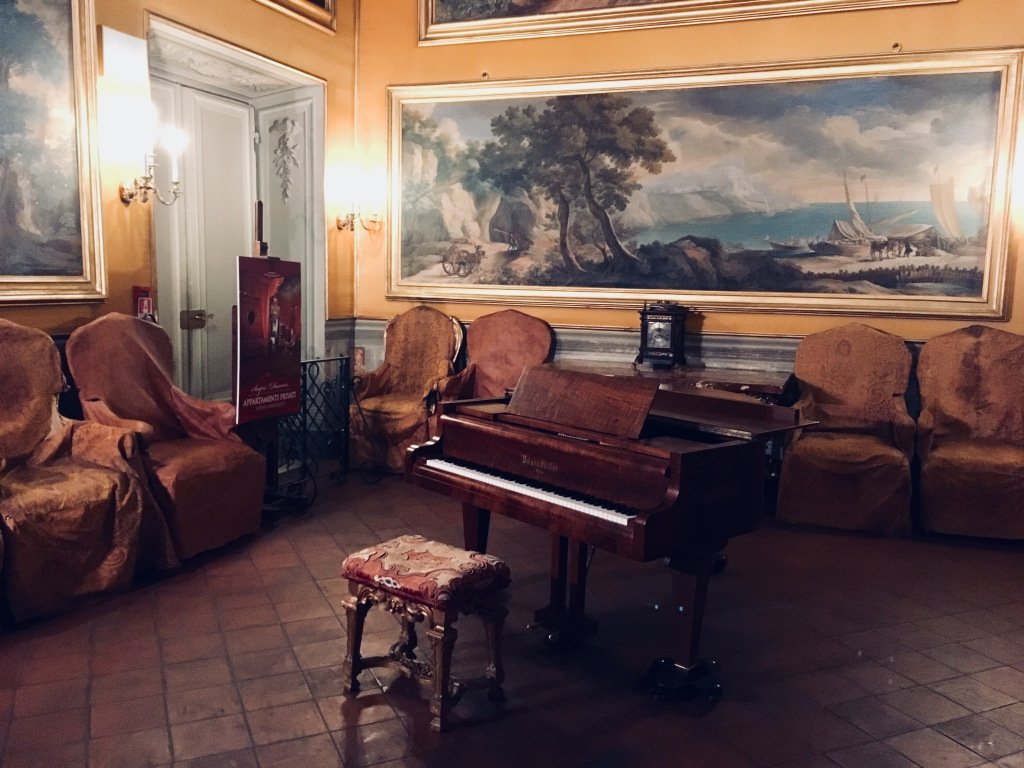 An exclusive look into Palazzo Doria Pamphilj’s eve of opera 200daysinroma.wordpress.com/2018/03/07/an-…
