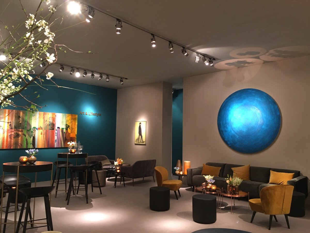 SylvieGleises's tweet photo. Proud of our #axaartandlifestyle booth at #tefafmaastricht featuring artworks of #jackox #sonjalixl #julienopie from our #corporatecollection @axa https://t.co/5vFFG8NxTG