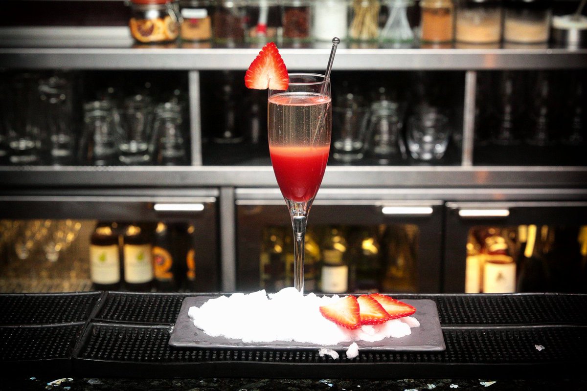 Belowzeroevents's tweet image. Have you tried our Cocktail of the month yet? It&apos;s the Rossini Twist with Disaronno Amaretto, lime juice, strawberry puree and topped up with Champagne. It&apos;s available for all event bookings in March #eventprofs.