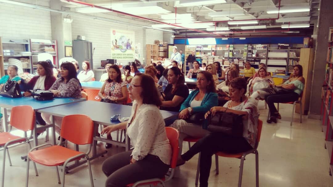 SintraBello's tweet photo. Conferencia ''Violencia y acoso en el trabajo: Una mirada de género''

Conferencista: Carmen Pico -  Escuela Nacional Sindical (ENS) 

Somos #SintraBello #Sindicato #Sintraestatales #Justicia #Bello #Colombia #DíaDeLaMujer #8DeMarzo #Mujer #Igualdad #mujeres https://t.co/p9Dn6SqfbC