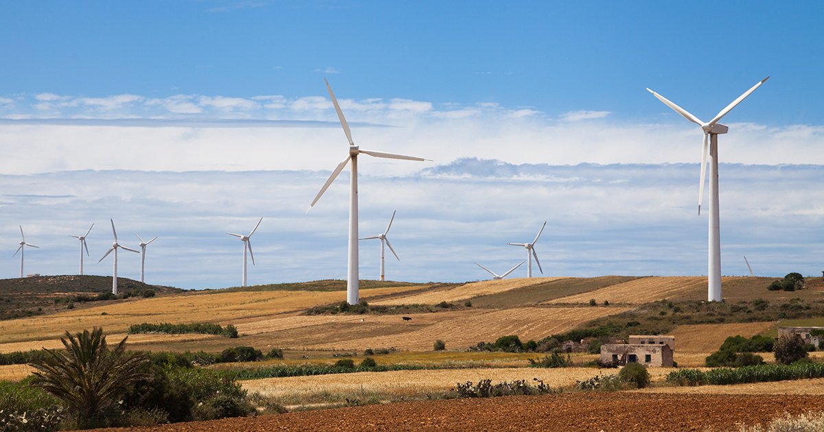 GreenDevEnergy's tweet photo. #RenewableEnergy Will be Cheaper Than #FossilFuels by #2020!  #greenenergy #solarpower #windpower https://t.co/Ki03ld1ZnR https://t.co/FYjrupon8A