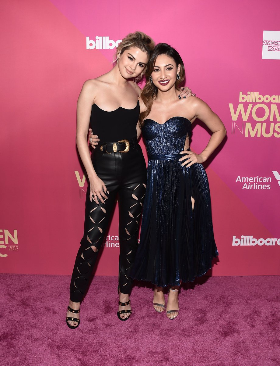 SelenaFanClub's tweet photo. Celebrating all of the strong, beautiful, and independent women today and EVERY DAY. Below are two of the strongest women we know. 

You are glorious WARRIORS. Keep fighting the fight, dream big, and continue to raise each other up. #InternationalWomensDay https://t.co/Cn9oO0Z9KS