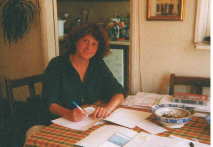 AkiSchilz's tweet photo. 22! Goodness. 22 years since TLC was set up in a flat in Crouch End by this woman, one of the great and the good of the literature world. #RebeccaSwift https://t.co/YulcU9rVPu
