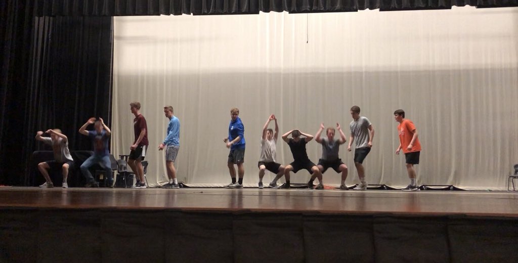 hhsEL2018's tweet photo. TOMORROW NIGHT 7PM: MR/MS HHS!!!!!! All proceeds go towards prom!!!! Make sure you come out to support all of these awesome guys!! https://t.co/0e8aYk90lX