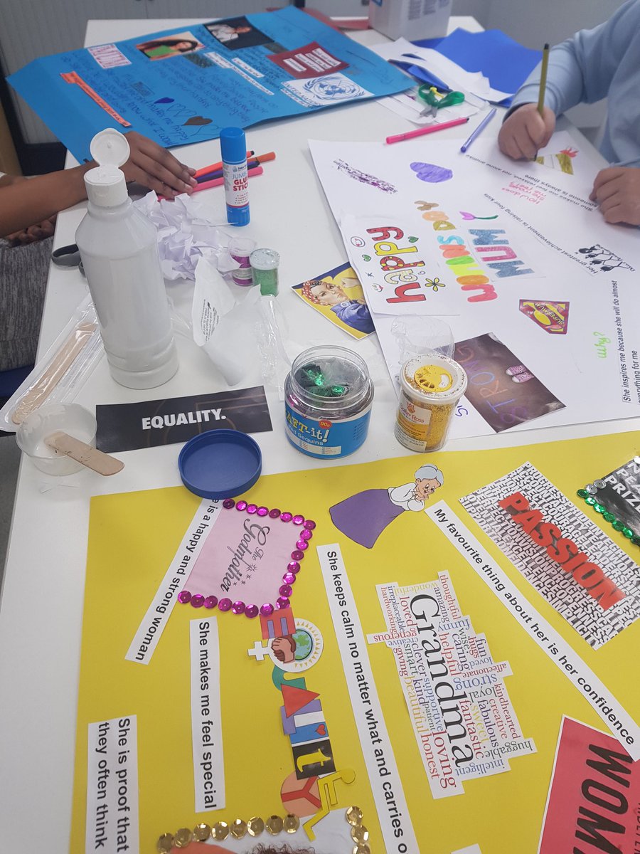 ChelwestYF's tweet photo. Happy international women's day!

Young patients at @ChelwestFT feeling inspired by inspiring women!!

Whoohoo 
#girlpower 
#rolemodels
#InternationalWomensDay2018 https://t.co/mzkFzdxPYE