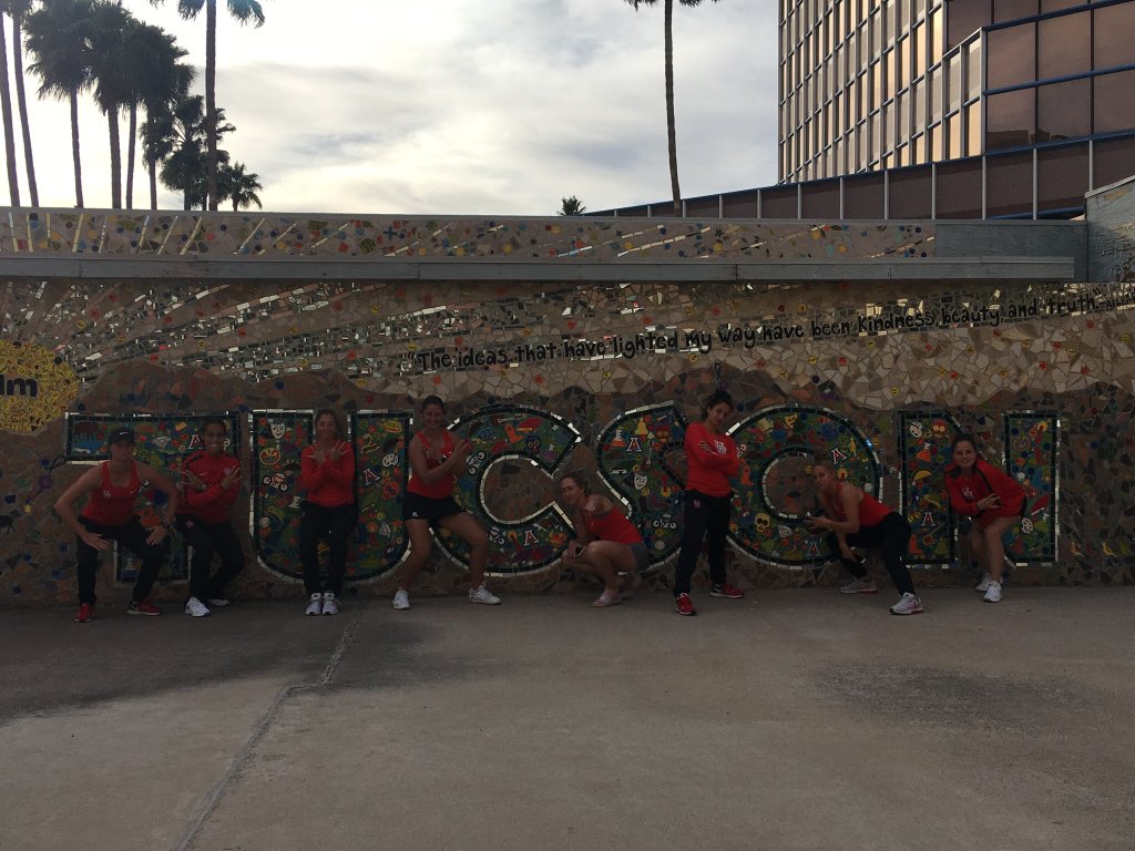 UHCougarTennis's tweet photo. Happy #InternationalWomensDay 🚺to all of our strong, fearless, amazing women of @UHCougarTennis 🐾🎾and @UHCougars! You are definitely worth celebrating! #GoCoogs https://t.co/qq7DS5264x
