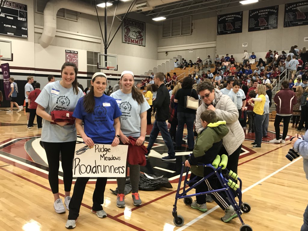 RSHS2018's tweet photo. More great Seniors helping! https://t.co/0v72ZKYRYB