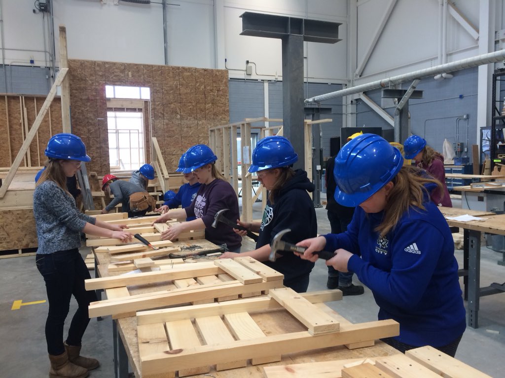 Margaret Murray tweet media