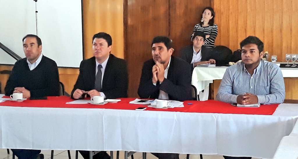 DR <a href="/jcoribac/">John Cortes Ibacache</a> expone en mesa territorial de #ZonasRezagadas  avances del trabajo de Política de Compras Locales en #MontePatria #Canela y #Punitaqui. #ChileMejor