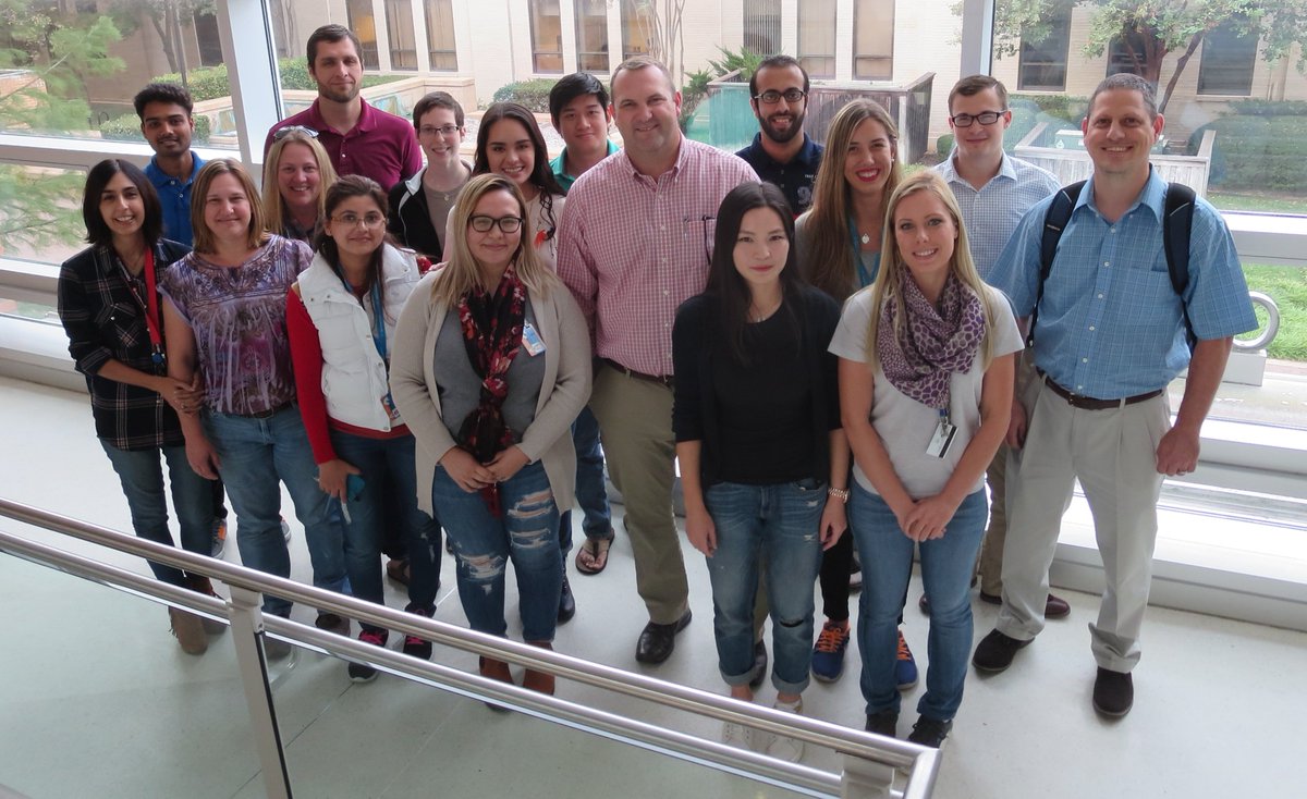 Always looking for opportunities to send shout-outs to the @utarlington women making up 2/3 of @UTA_Science Schug Lab research, advancing #analyticalchemistry fundamentals &amp; applications daily. 👏👏👏👩‍🔬🔬👩‍🏫⚗️👩‍🎓💯 #InternationalWomensDay