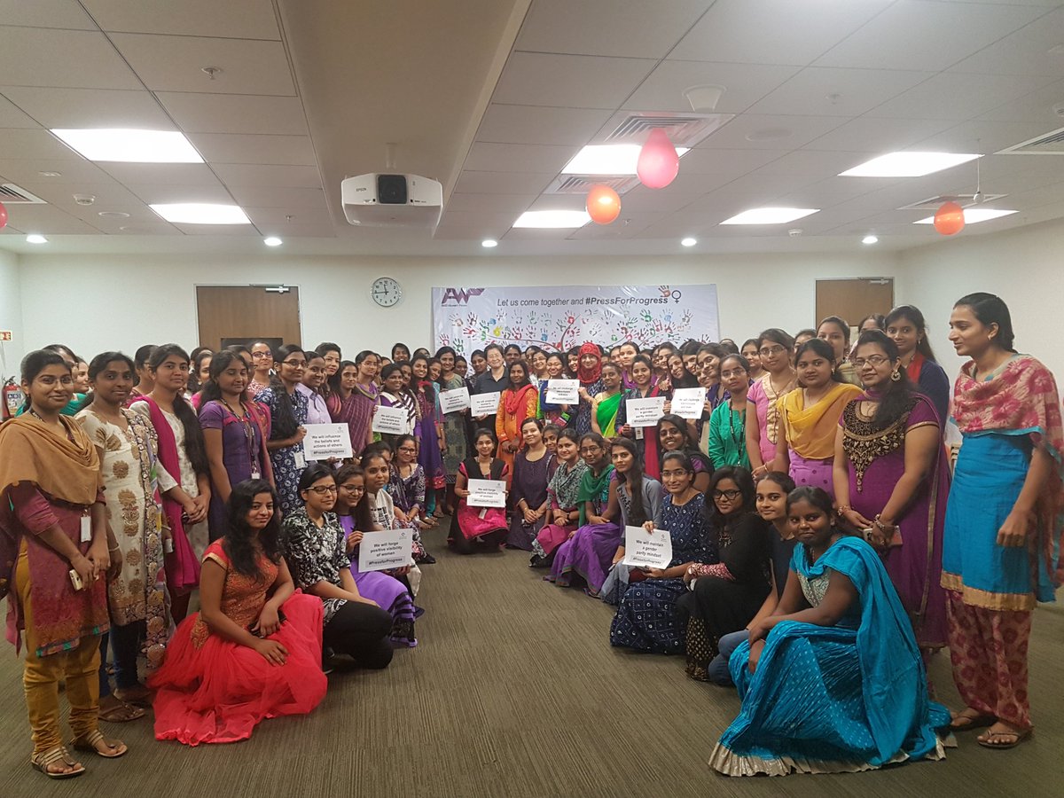 LisaSu's tweet photo. Great day celebrating #IWD2018 with the talented women of @AMD India. Special thanks to all the @AMD women who build great products and are such inspiring role models! https://t.co/akJjklaEfc