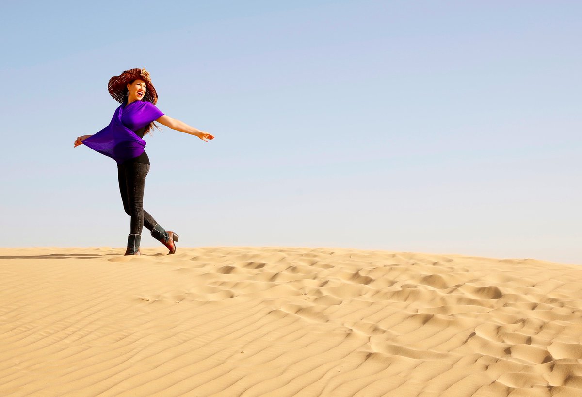 Hayatın her evresinde, olmak istediğimiz herşeyin en iyisi olabiliriz bunu biliyorsun! 🤗✌🏻 Ama  hepsinden önce "KENDİN" olmayı unutma! Özgünsün ve özgürsün, daima öyle kal! 🌸💐🌹 #8MartDünyaEmekçiKadınlarGünü kutlu olsun! #WomensDay instagram.com/p/BgD0qutBNJw/…