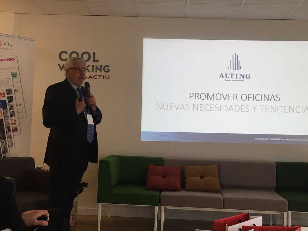 GrupoALTING's tweet photo. Jerónimo Martín, Dir. Corporativo de @GrupoALTING, nos expone la visión del propietario en la promoción de oficinas. Nuevas necesidades y tendencias en los espacios de trabajo #WorkplaceBarcelona https://t.co/IsgQO9pDTQ