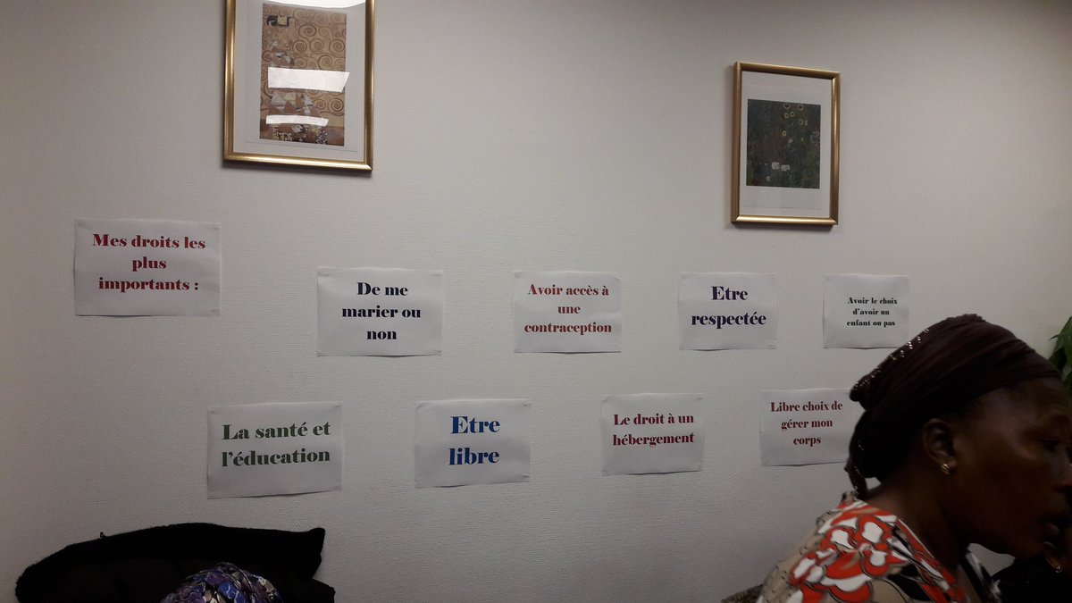 leafiloche's tweet photo. Visite de lieux d'accueil, temporaires ou d'urgence, de #femmes doublement vulnérables car en #situationderue et/ou #victimesdeviolences. Les services sociaux et #associations qui reçoivent et accompagnent de manière inconditionnelle sont indispensables #ontravaille #oncontinue https://t.co/DSJyvaEzxT