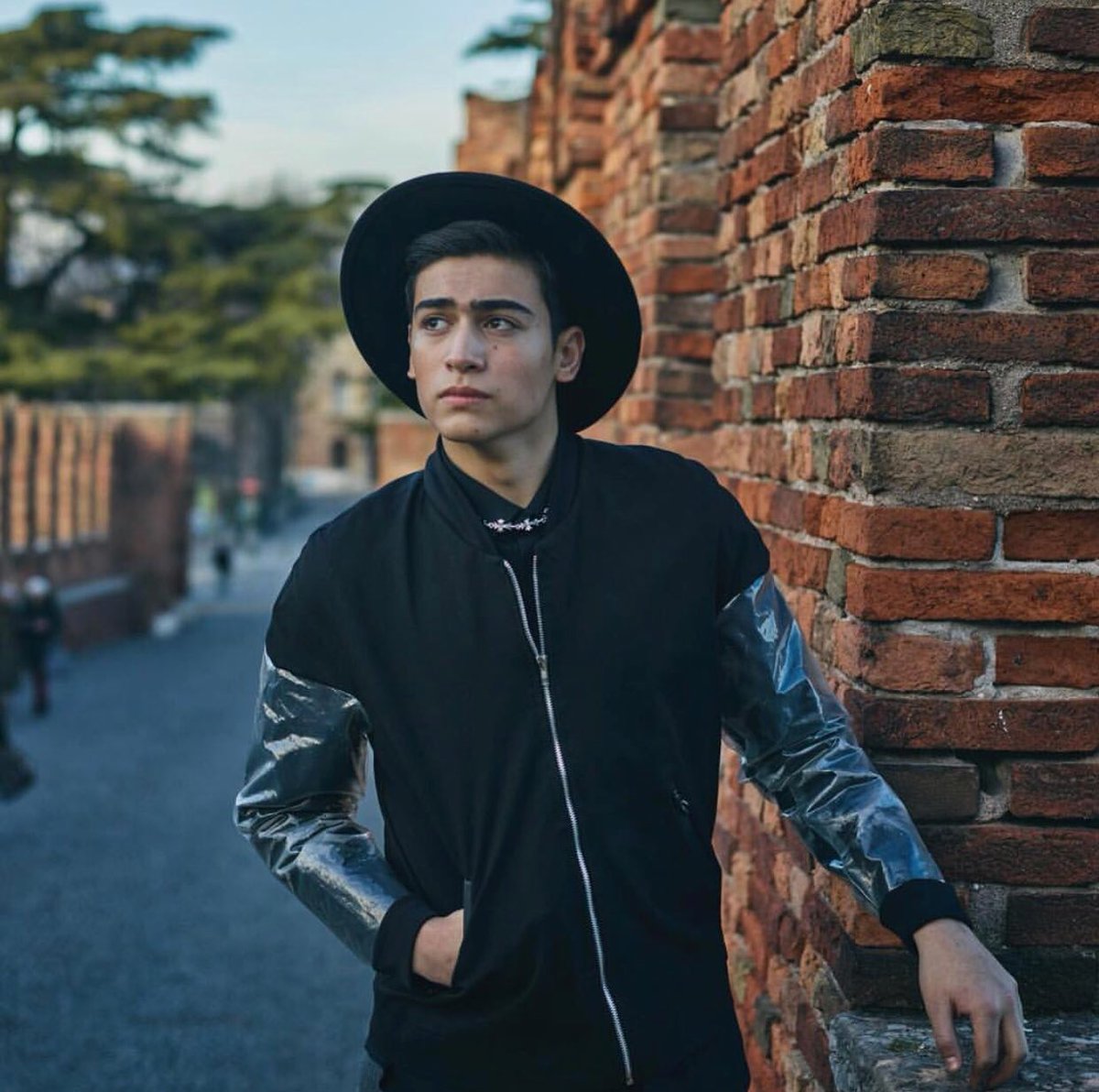 itsmeMarcoG's tweet photo. I’m heading to the far reaches to the skies at top speed 

#makingmegainitaly https://t.co/rvTHanvJbp