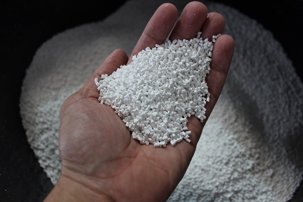 Pure_Polymers's tweet photo. ملونات بلاستيك فائقة البياض , و بكل فخر صنعت في السعودية
#plastics #masterbatch #made_in_saudi https://t.co/hTjwXUv5Mg