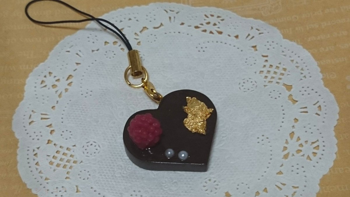 Y_Ychocolat's tweet photo. 便乗！
ビーズやらフェイクスイーツやら色々やってます～
#私の作品もっと沢山の人に広がれ祭り https://t.co/ZVlgR6Xrtt