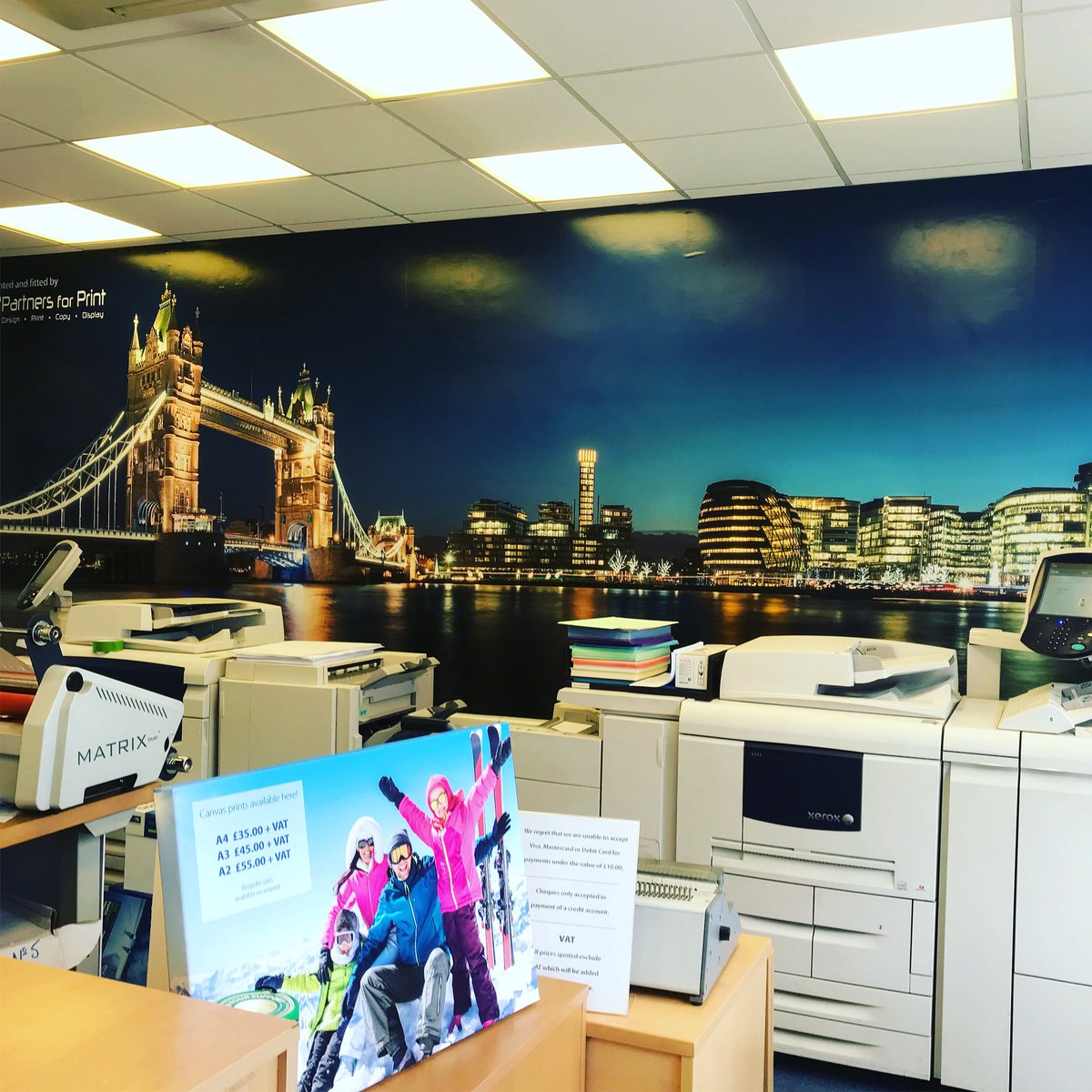 PartnersfPrint's tweet image. Liven up your our office or home like we have with a wall mural, printed by Partners for print. 01737 241535
•
•
•
#Design #Print #Copy #Display #Reigate #Surrey #Canvas #Leaflets #Folding #Fastprint #Popup #Exhibition #Illustrator #Blackandwhite #Printshop#Largeformat #Poster