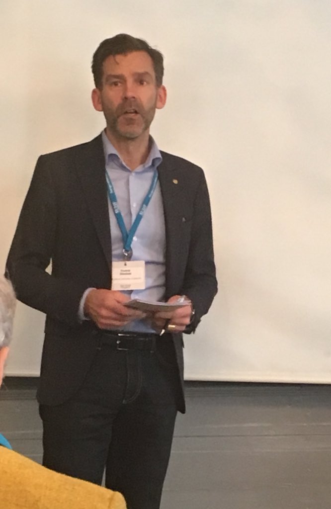 KarinRoding's tweet photo. @renaissance3_0 Nästa pass #HeLP8 introduceras av @FredrikHrstedt som blir @darjaisaksson som talar om 3L https://t.co/U3LsPkFjgu