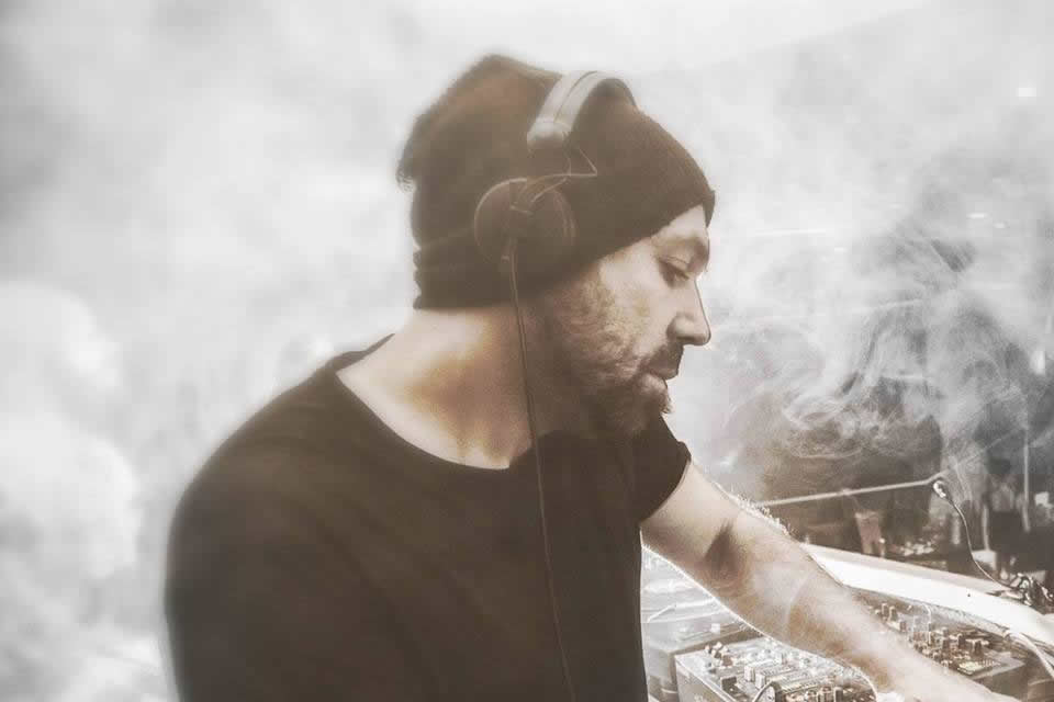 clubbing_spain's tweet image. #DjChart 🎧
Los temas favoritos de este mes para @MusicHerr 
ow.ly/yi6r30iPl75