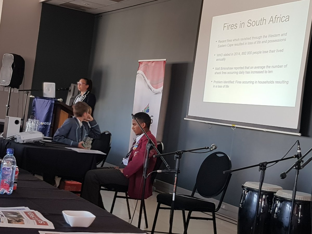 SAYAS_SA's tweet photo. Facilitating critical thinking &amp; knowledge sharing with young scientists from @Exposcience @SAYAS_SA #Decolonization Symposium #MentoringinSTEM @ASSAf_Official @QuestSa1 https://t.co/5IxBsMhuSt