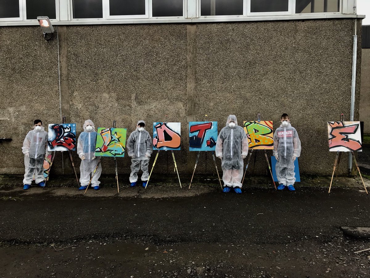 RenfrewHighHWB's tweet image. Amazing morning with @RecoatGallery as part of #projectawesome S1 boys displaying some very creative work!