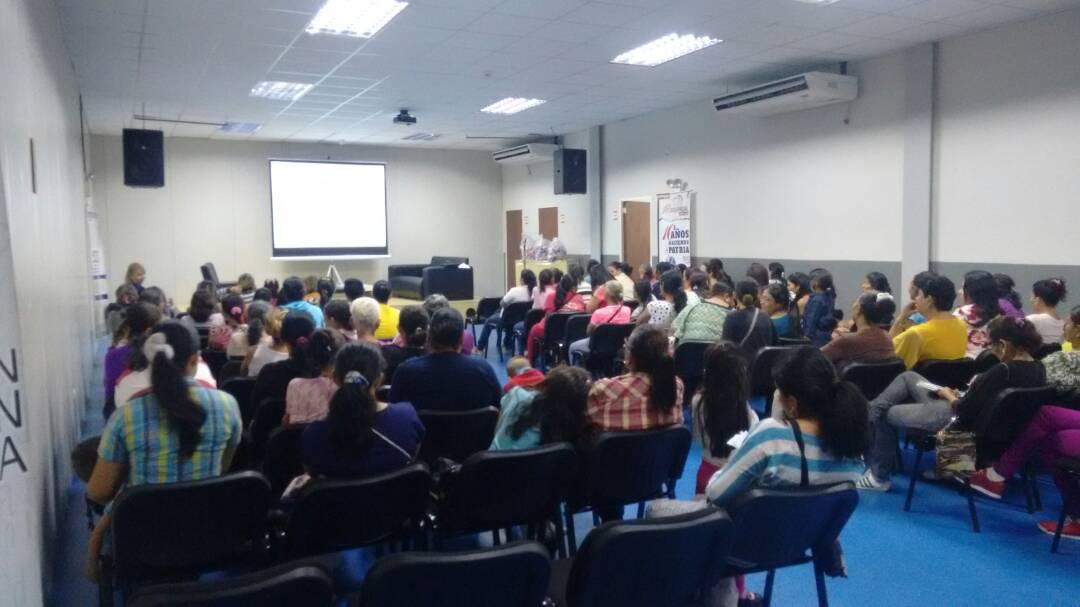 SacsTrujillo's tweet photo. @SacsTrujillo @SACS_MPPS Potenciando la salud del Pueblo, dicta curso a madres procesadoras de alimentos de las Casa de Alimentación de los sectores populares del municipio Valera. https://t.co/scqlukkekB