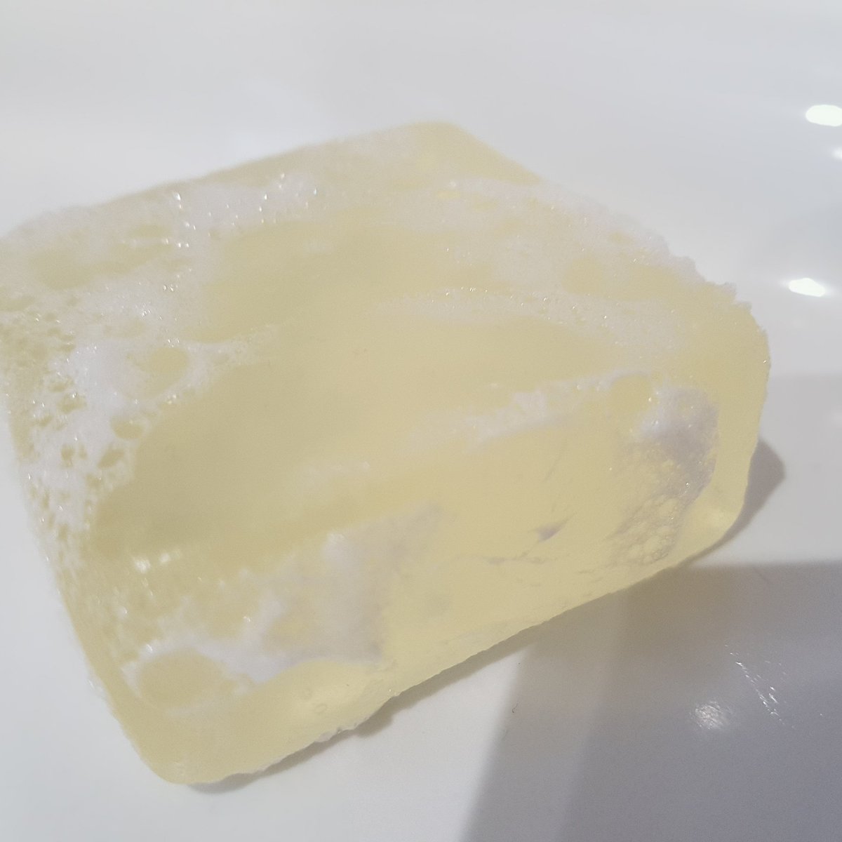 Holy moly, this stuff is so addictive!
<a href="/WSoap/">Wickham Soap Company</a> #1912facesoap is glorious! 
I need a bigger bar of the stuff!

#WickhamSoapCo #Magnum #1912range #facesoap