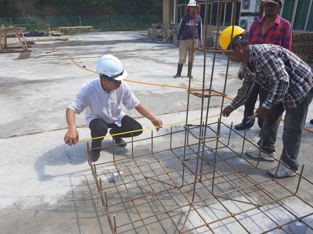 Unit_Senggara's tweet photo. Penyelarasan kerja di tapak- Projek Naiktaraf Taska di TLDM Sabah. Sasaran siap 2 bulan daripada TSA. https://t.co/eoAJdsypdz