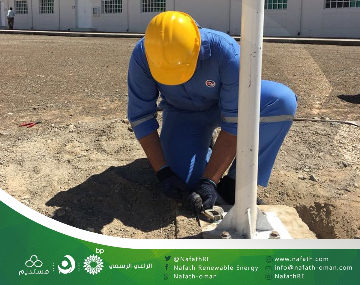 NafathRE's tweet photo. With all active and enthusiasm of #Ibra_Collage students, where they have completed the installation phase of #Mustadeem system in Ibra College of Technology
Young ambitious for a bright and renewed future of Oman🇴🇲
#Energizing_the_Future
#Nafath
#BP https://t.co/3Ev7TWMge6