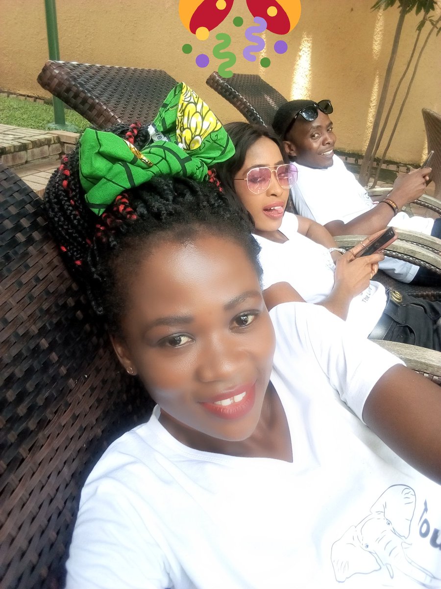 Namutenga1's tweet photo. Had a great yesterday guys couldn't fit the whole crew in one pic craziness #thelivingstonetour https://t.co/Y07euJHKS2