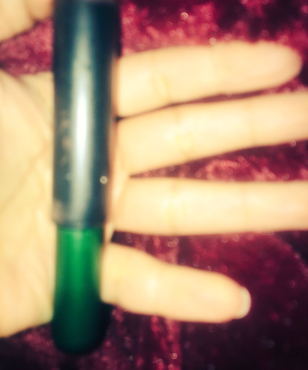 sa_bshra's tweet photo. اليوم التجليخ بالكحل 💦💦💦💦 لين احصل زب صناعي   #محنه https://t.co/ei1cA7JzZv