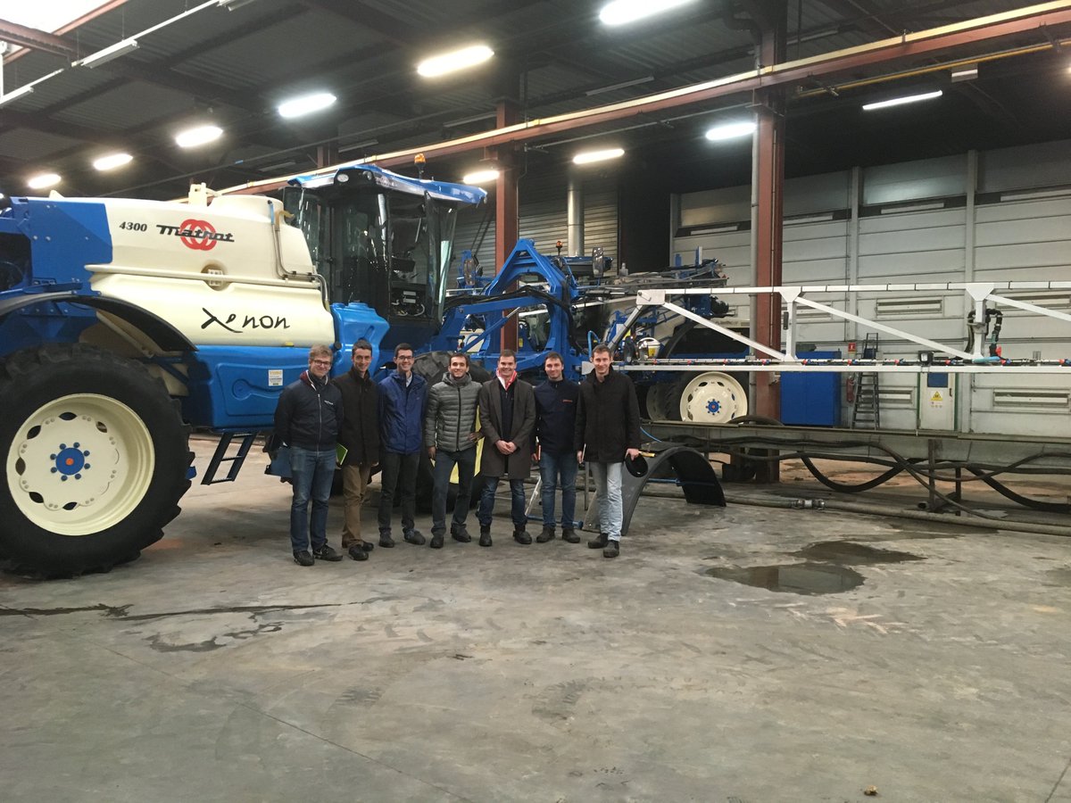dav_rizzo's tweet photo. Les élèves-ingénieurs en agroéquipements &amp; nouvelles technologies font leur chemin dans la Région @hautsdefrance

Accueil chez le producteur de automoteurs de pulvérisation #Hardi #MatrotEquipements
▶️@UniLaSalle_fr école à proximité des équipementiers!

#AENT
#ChaireAMNT https://t.co/sr16oTSIaH
