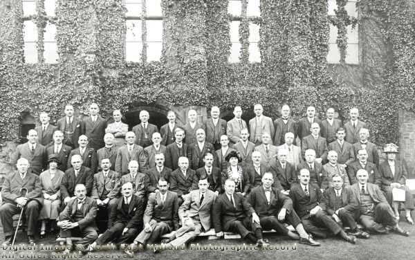 #Chesterfield #Mayor Violet Markham 1927 for #InternationalWomensDay - writer, social reformer + public administrator, described in her obituary as having held 'probably the most important administrative post up to that time that had been held by a woman' goo.gl/8cxLXn