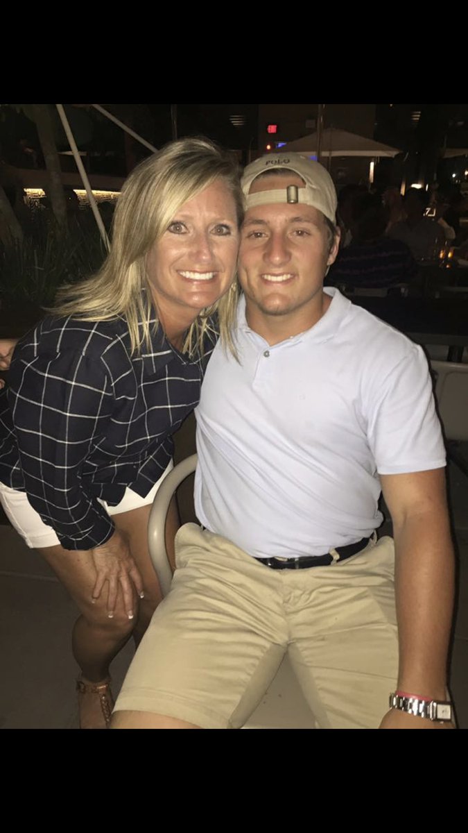 marla_rick's tweet photo. Happy 20th birthday to my middle child!!🎉🎂🎊❤️ https://t.co/I9X8VntxaN