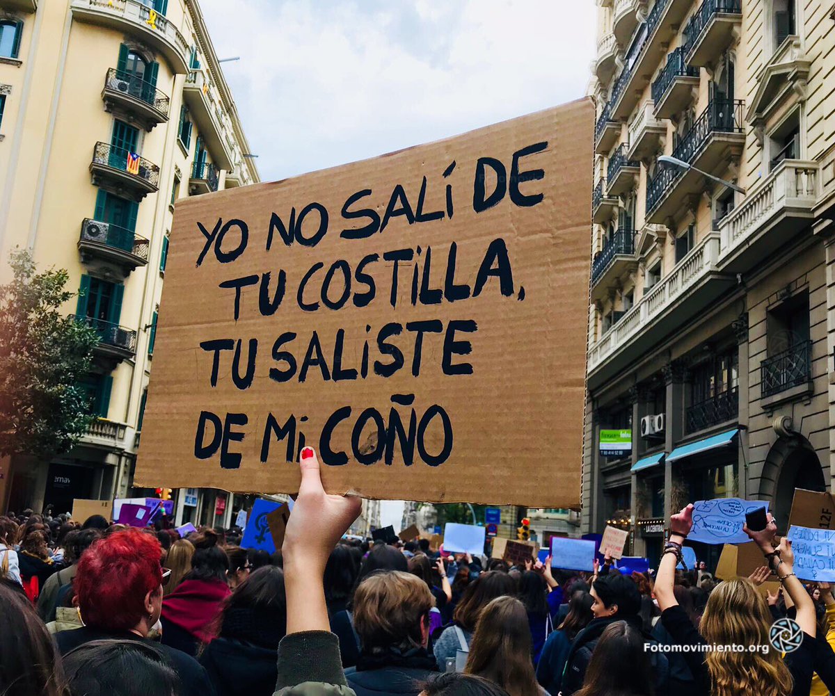 Fotomovimiento's tweet photo. Pues eso. #VagaFeminista #8M #Agència8M #Barcelona #VagaFeminista8M https://t.co/hvW7Elilsj