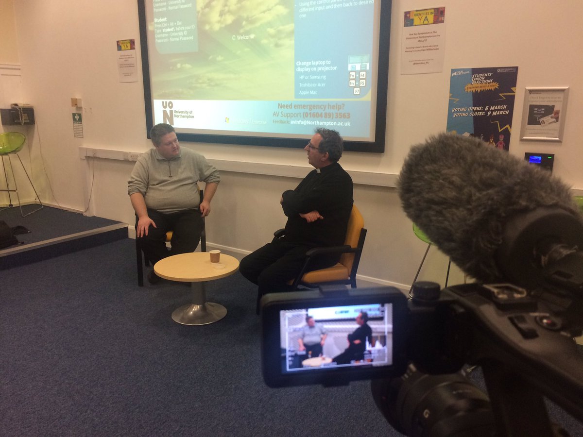 UoN Journalism students are about to hear a talk from @RevRichardColes! 🎥 <a href="/Journalism_UoN/">Journalists@UON</a>
