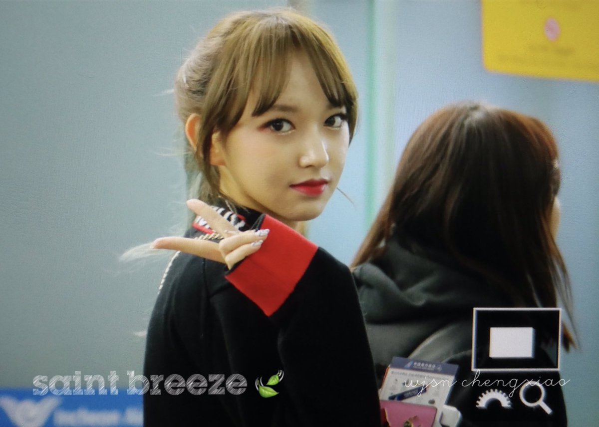saintbreeze_kr's tweet photo. 180308 #우주소녀 #성소 #Chengxiao #또끼 
잘 다녀와｡ﾟ( ﾟஇ‸இﾟ)ﾟ｡
@chengxiao_0715 @WJSN_Cosmic https://t.co/Xb8aZkmCUw