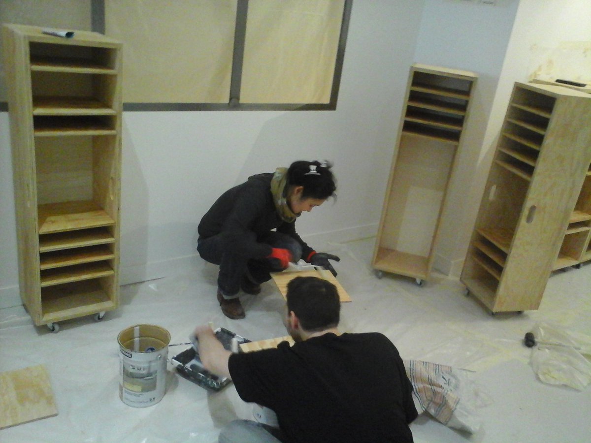 J3 du chantier "menuiserie" avec @cartonplein75 <a href="/alternativewalk/">Alternative Urbaine</a> <a href="/assocapacites/">capacités</a> <a href="/VIACTI/">VIACTI</a> <a href="/Biocycle_Asso/">Biocycle</a> @lecarillon_asso Merci aux <a href="/CompBatFr/">Compagnons Bâtisseurs</a>