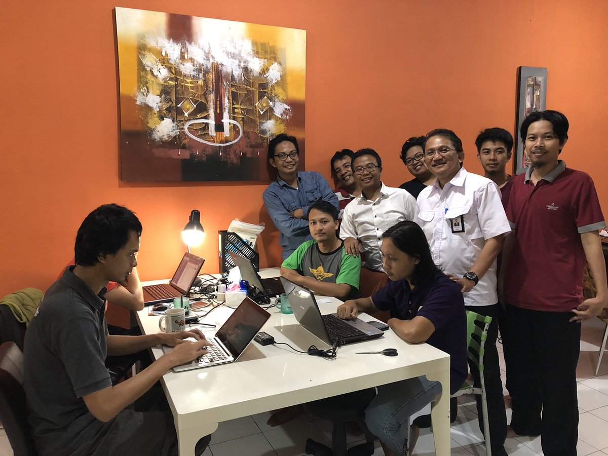 A_Sugiarto2015's tweet photo. Pejuang2 Pointer @PointerbyTelkom dukung total Inovasi Anak Negeri Go Travel @mobilecloud_id FREE Storage 16GB buat Indonesia https://t.co/BX0CkLiulP