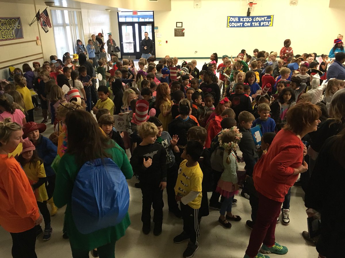 exceptionalmch's tweet photo. Time for a parade! #pesallkidscan https://t.co/GaTo1Hpooq