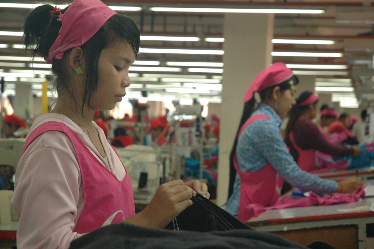 soc_protection's tweet photo. Today is the #InternationalWomansDay. More than 2 billion #women remain unprotected by any #SocialProtection cash benefit.
Gender gaps in the labour market aggravate social protection gaps https://t.co/J14e77Lj9w https://t.co/Su4hwkz34e