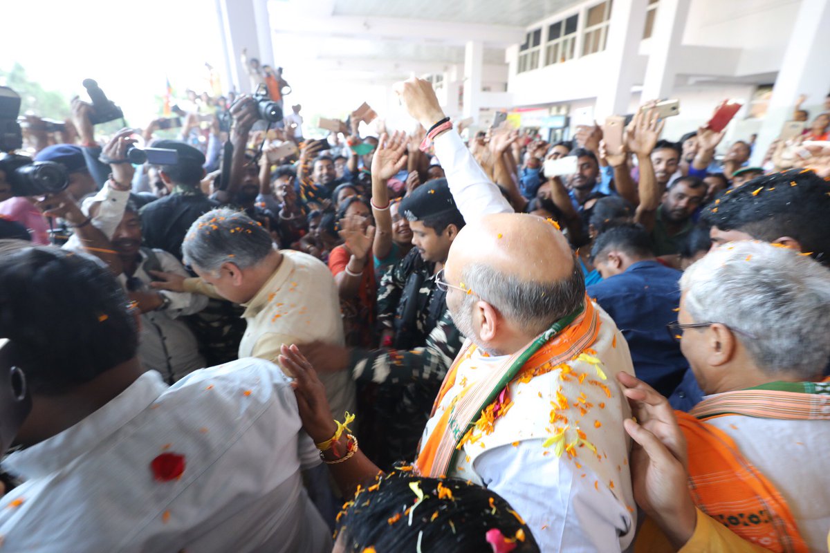 AmitShah's tweet photo. Reached Agartala to witness the historic oath taking ceremony of BJP led NDA government in Tripura. https://t.co/epz1anLNcy