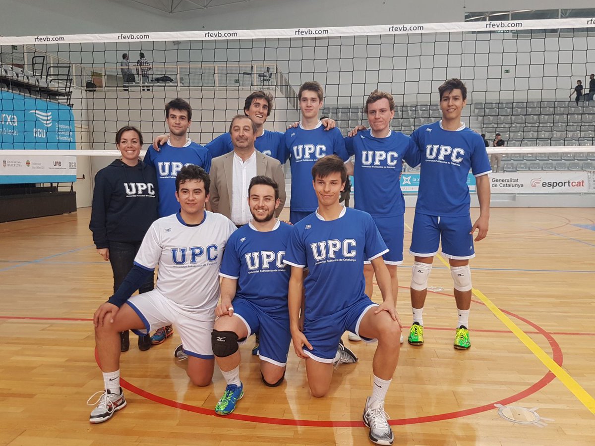 EsportsUPC's tweet photo. 📢 Final Voleibol Masculí #CCU18 
📍 Parc Esportiu LLobregat #PELL 
⏱️ UB 3 - UPC 2 
Enhorabona als campions i al nostre equip @la_UPC !🥈  
#esportuniversitari #esportcat #verdplay https://t.co/LmF6hlWzmE