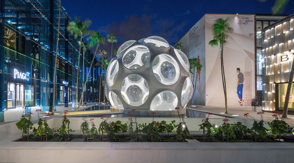 selectcitymag's tweet photo. Looking to experience a different side of #Miami? Check out these top arts + culture destinations: https://t.co/Qz5A2MpnmZ https://t.co/eNzhXZliEp