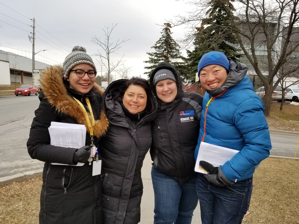 BanaagAlex's tweet photo. Happy #IWD2018 ! Early morning organizing drive with my Dear @UFCWCanada @UFCW1006A sisters
@UFCWwomen @UFCW #joinufcwcanada #yourbakeryunion #1u https://t.co/OiULDazYQU